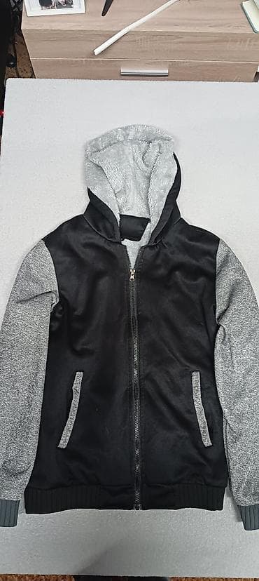 Topla dukserica/jakna sa kapuljačom - Model: sportsko-casual zip