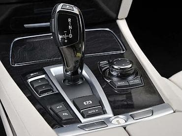RUČICA MENJAČA ZA BMW 730 OD 2008. DO 2015. GOD na lalafo.rs RUČICA MENJAČA ZA BMW 730 OD 2008. DO 2015. GOD