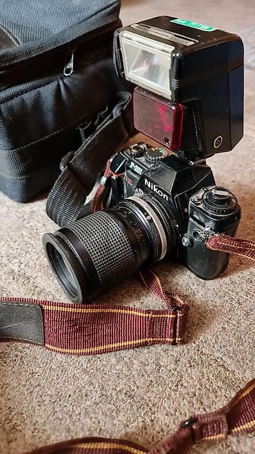 kamere za traktor: Nikon F-301 analogni 35mm SLR fotoaparat sa objektivom i dodatnom — 10