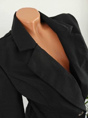 haljine za punije dame sa stomakom: SHEIN✨ Nov sako Strukiran Veličina S Poluobim 44 cm Za sve — 2