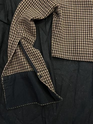 top sa perjem: Zara kratki top/košulja sa kragnom - Model: uski, crop dužina, blago — 3