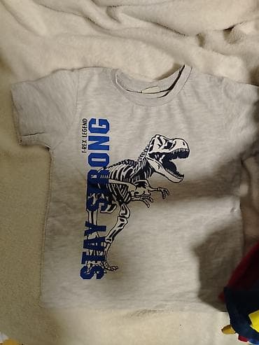 Paketi dečije odeće: Dečiji letnji komplet u perfektnom stanju vel 128. Cena za sva tri — 4