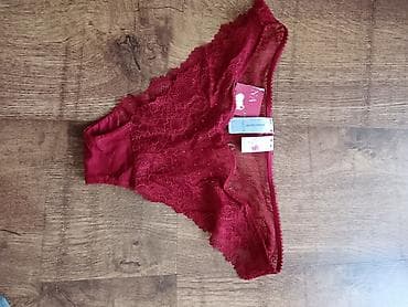 Women's Clothing: Ženske čipkaste gaćice – bordo/crvena boja. Model sa kombinacijom fine — 1