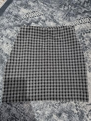 Mini suknja Zara Trafaluc (TRF) - Kroj: ravna mini suknja, blago