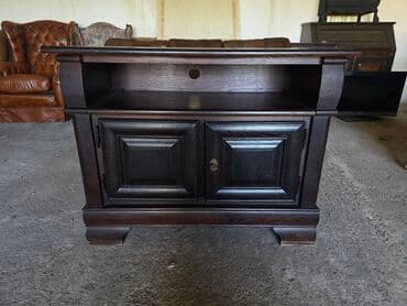 deciji dusek za krevetac: TV komoda od punog drveta, tamno bajcovana - Klasničan dizajn sa — 9