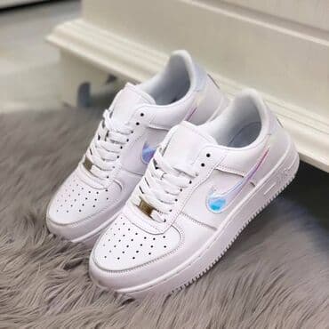 nike air force sa crnim znakom: Nike air force patike

Novo
Brojevi 36 do 46

fb Moja Kupovina 1 — 6