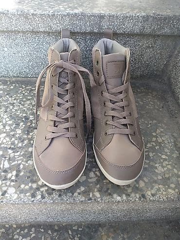 Walkx zenske patika cipele br. 38.Malo nosene super ocuvane