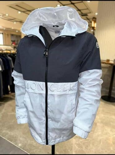 Jackets: Muška vetrovka sa kapuljačom, idealna za prelazne periode. Karakteriše — 5
