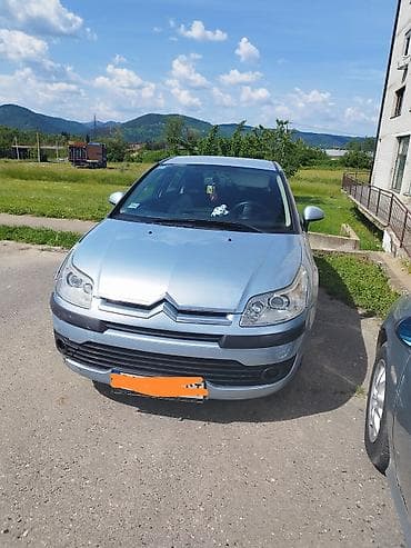 Citroën C4, hečbek, svetloplava boja (metalik). Petoro vrata at lalafo.rs Citroën C4, hečbek, svetloplava boja (metalik). Petoro vrata