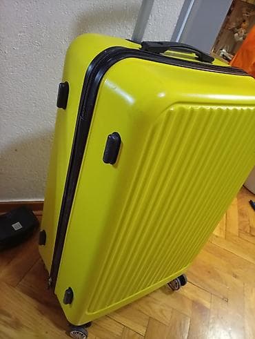 veliko prstenje: Tvrdi kofer na točkiće – veličina velika. oko 75 45 30 — 3