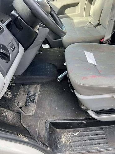 kopač rupa za sadnice: KOPČE ZA POJAS ZA VW T5 | Kopče za pojas za VW Transporter T5, 1.9 — 3