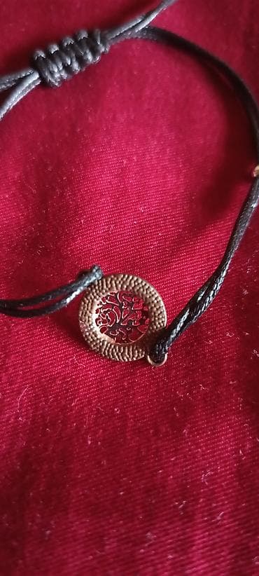 Narukvica sa priveskom - drvo života na lalafo.rs Narukvica sa priveskom - drvo života