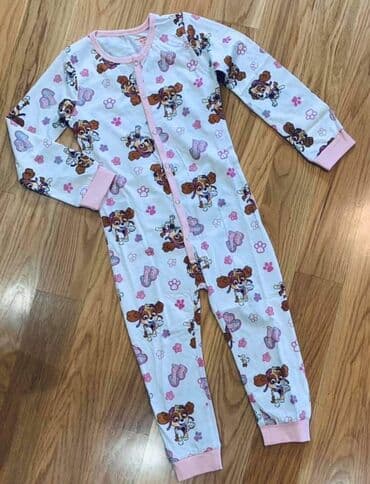 pidzamice za bebe: 1550
Pidzamice
Cars 3,6
Ostale 3/4,5/6,7/8 — 5