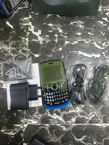 Mobistel EL400 Dual – klasični telefon sa QWERTY tastaturom i dve SIM
