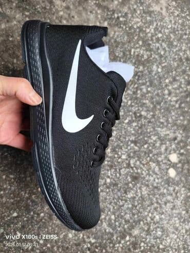 Women's Sneakers and athletic shoes: Nike, 36 — 5