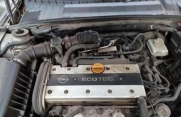 GLAVA MOTORA ZA OPEL VECTRA B | opel vectra b 1.8 glava motora