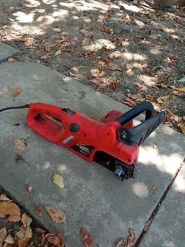 parkside set alata: Električna lančana testera Black & Decker, dužina mača 40 cm. - — 1