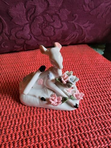porcelanske solje za caj: Porcelanska vintaz,nova figura lane. Figura lane,nova,cvetovi bez — 1
