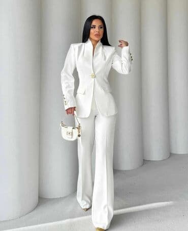 elegantni kompleti sa pantalonama: Elegantno žensko odelo u više boja, sa sakoom i pantalonama. Sako ima — 10