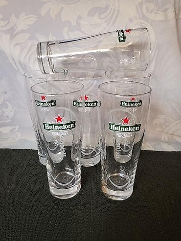 vitrine retro: Case nove,vintaz Heineken. Case Heineken bez ostecenja,sve na njima — 3