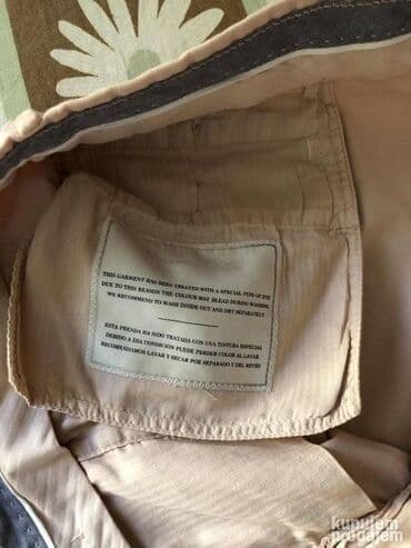 brojevi farmerki: Farmerke Massimo Dutti. Slim fit Massimo Dutti farmerke, nošene samo — 10