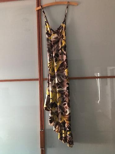 NOVA, asimetrična dužina, 92% polyester, 2% elastin, materijal