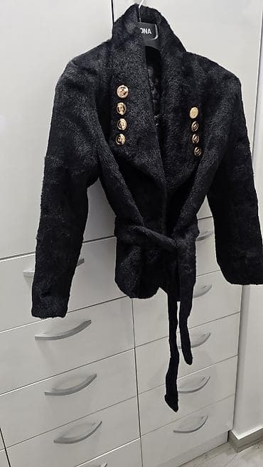 kožni prsluci: Crni ženski kaput od veštačkog krzna sa pojasom kao nov, nošen samo — 3