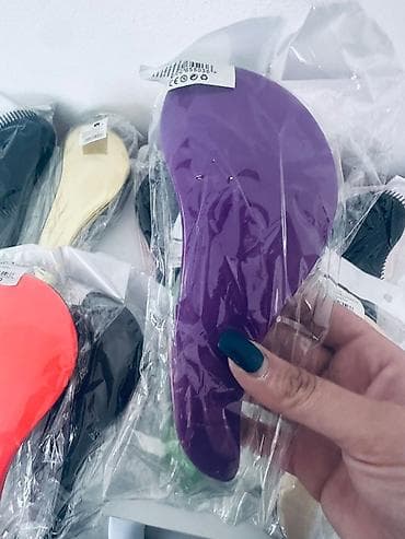 pantalone za devojke: Četke- 4 kom za 1.300 dinara🩶⭕⭕ — 2