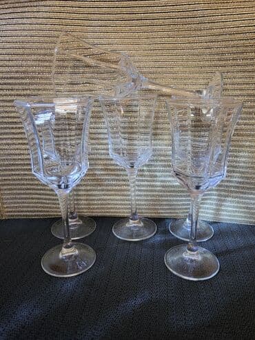 swarovski kristali cena: Case za vino Luminarc Francuska iz 80ih. Case za vino bez ostecenja — 1