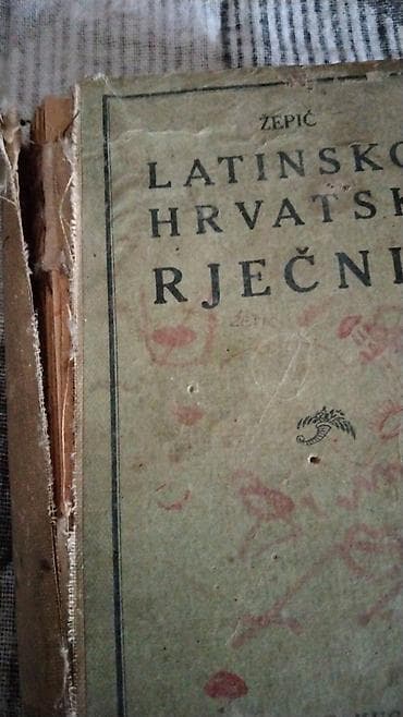 maša i meda na srpskom: Vintage Džepni rječnik latinskoga i hrvatskoga jezika – I. dio — 2