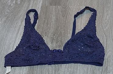 Brushalteri, Bralete: Čipkasti bralet, tamnoplave boje. - Mekane, trouglaste korpe bez žica — 2