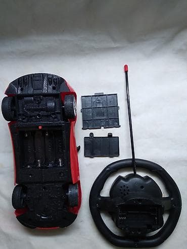 crveni bodi: Na daljinski Auto crveni 1 /18, sa daljinskim.Bez baterija — 3