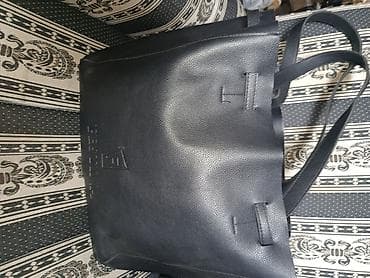 tesna koza: Torba Festina – crna shopper/tote torba - Materijal: koza - Boja — 5