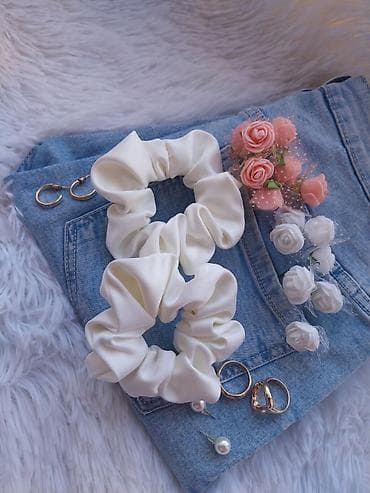 narukvice sa plocicom: Gumica za kosu, Handmade — 9