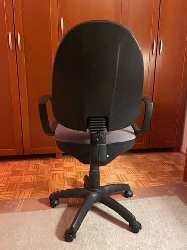 simpo sto i stolice: Ocuvana radna stolica — 3