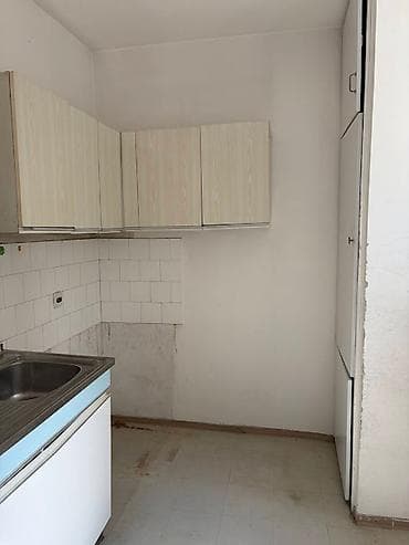 knic smestaj: Izdaje se jednosoban stan površine 35 m² u centru Železnika. Stan je — 8