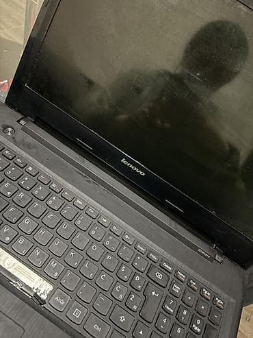 Lenovo G50-30 U dobrom je stanju ali je tastatura pokvarena i baterija