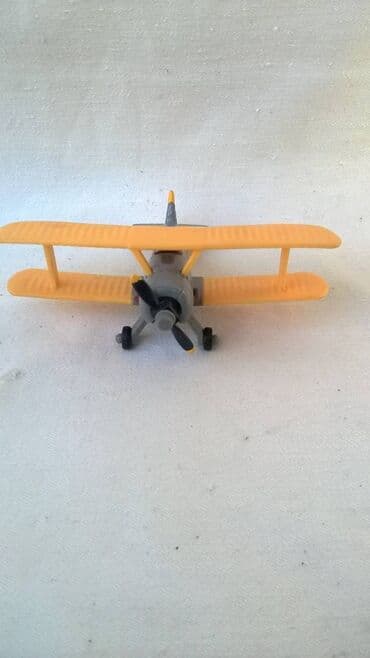 avion za decu: Avion disney mattel 8,5 cm. 3 kom. cena za kom — 2