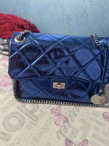nine west torba za laptop: Torba – sjajna plava, prošivena, sa lancem - Materijal: lak (sjajna — 1