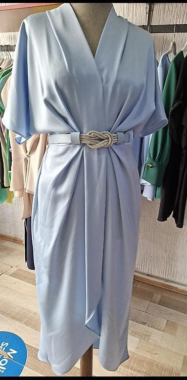 ulosci za salonke: Elegantna svetloplava haljina midi dužine sa preklopljenim gornjim — 1