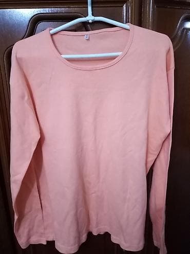 Majice nove, obe za 800din