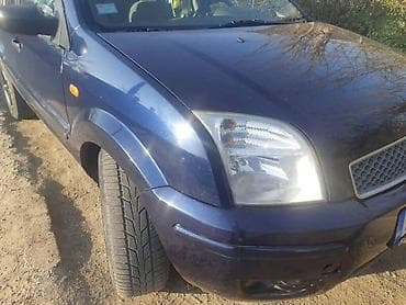 polovni auto delovi i auto servis diesel power subotica képek: STOP LAMPE KARAVAN ZA FORD SIERRA OD 1992. DO 2010. GOD. | polovni — 3