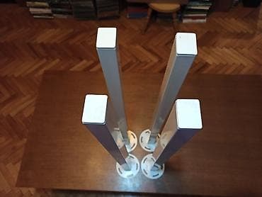 stalaže za alat: Neupotrebljeni nogari za sto (IKEA). Dimenzije: 3x4cm, visina 70cm — 3