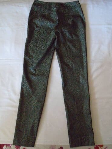 elipsa kompleti sa pantalonama: Moderne pantalone Jones sa zanimljivim printom. Naznacena je velicina — 5