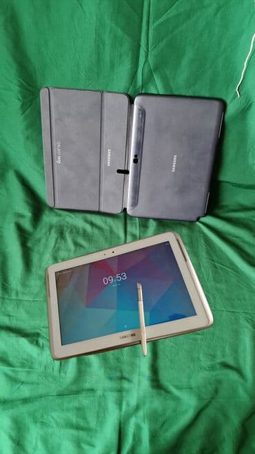 knjiga i zvucnik: 2 samsung tabketa,kao novi kimad — 6