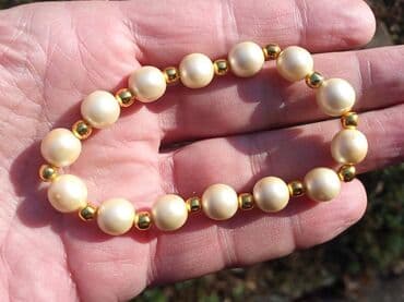 privesci za ogrlice: Narukvica 6 Narukvica od veštačkih BISERA. Rastegljiva Ukupna — 3