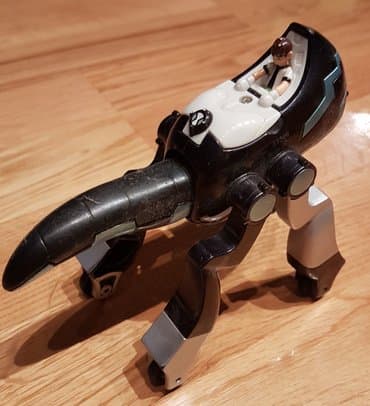 robot kuca igracka: Original cartoon network ben 10 igracka. Masina - vozilo od action — 2