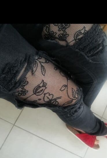 Skirts: Super unikat farmerice pocepani model ispod crna čipka Sa ukrasima oko — 2