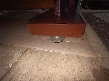 drvo metal namestaj: Drveni klub-sto sa slike, širine 56 cm dužine 120 cm visine 50 — 6