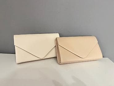 valentino crna torba: Torbe i Rančevi 
3000 din 
A🍒 — 8